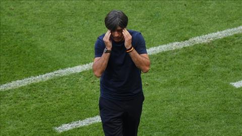 HLV Joachim Low khong giau noi su that vong.