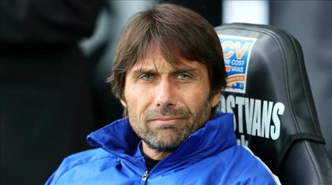 Chelsea sa thai HLV Antonio Conte truoc them mua giai moi.