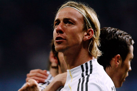 Guti: Thiên tài lạc lối ở Santiago Bernabéu (P1)