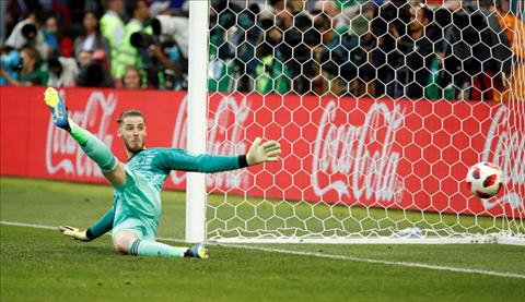 De Gea nhận mưa gạch đá sau màn trình diễn khó tin ở World Cup 2018