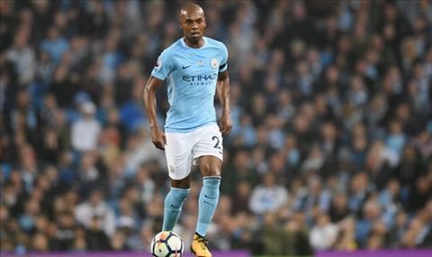 Fernandinho la cau thu cuc ky quan trong trong loi choi cua Man City.