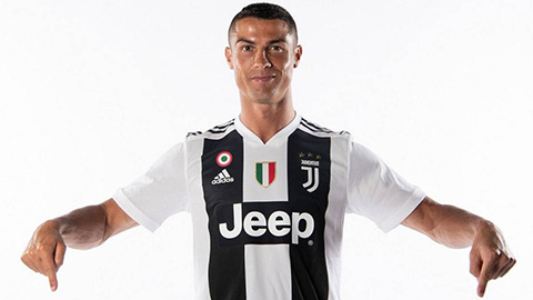 Adidas huong loi tu viec Ronaldo den Juventus.
