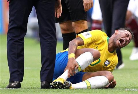 Cựu danh thủ ĐT Ý khuyên Neymar ngừng đóng kịch tại World Cup 2018