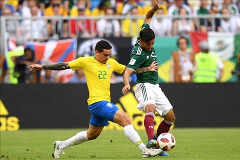 Brazil vs Mexico Fagner