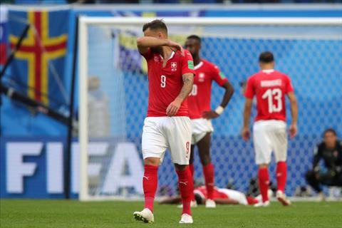 Thụy Sĩ rời World Cup 2018: Cũng chỉ là gã gầy phồng má