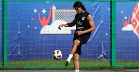 HLV Uruguay nói gì về chấn thương của Cavani?