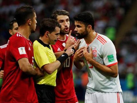 O tran Tay Ban Nha 1-0 Iran, trong tai Uruguay cung dung cong nghe VAR