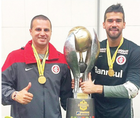 Bước ngoặt đổi đời thủ môn Alisson qua lời kể thầy cũ