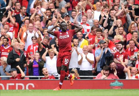 Sadio Mane lap cu dup trong tran mo man Premier League 2018-19.