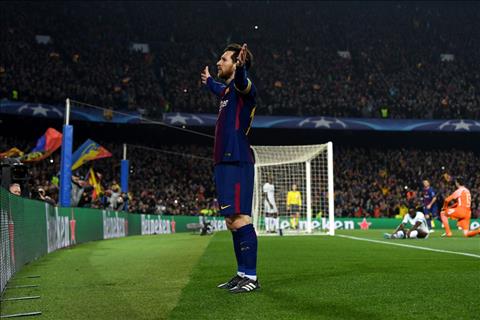 Lionel Messi giup Barca chien thang trong tran mo man La Liga.