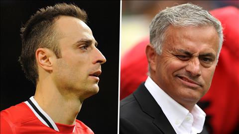 Tiền đạo Berbatov Nhìn MU thi đấu như thế này thật đau đớn hình ảnh