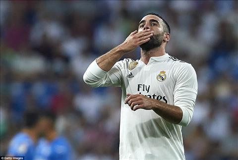 Chelsea muốn đánh bại MU vụ Dani Carvajal
