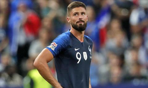 Giroud tiet lo rang anh co the bi thay the neu tiep tuc tit ngoi