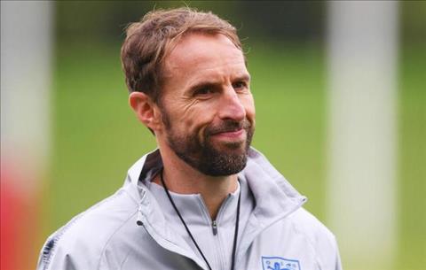 HLV ĐT Anh tiết lộ điều quan trọng về tương lai