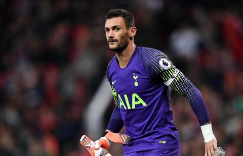 Hugo Lloris báo tin buồn cho Tottenham