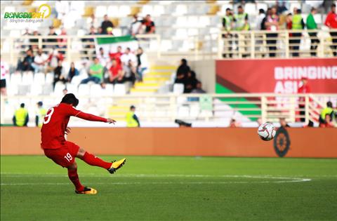 ĐT Việt Nam tại Asian Cup 2019 Chênh lệch lớn từ cú sút phạt hình ảnh