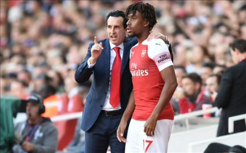 Mùa giải chưa bắt đầu sao Arsenal đã đầu hàng trong cuộc đua vô địch NHA