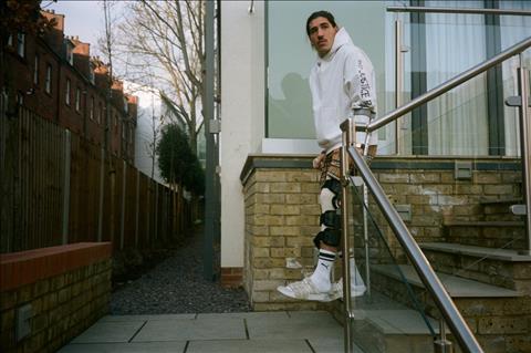 Hector Bellerin lên tiếng về chấn thương gặp phải