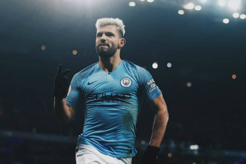 Kun Aguero Chàng trai vàng ở Etihad hình ảnh