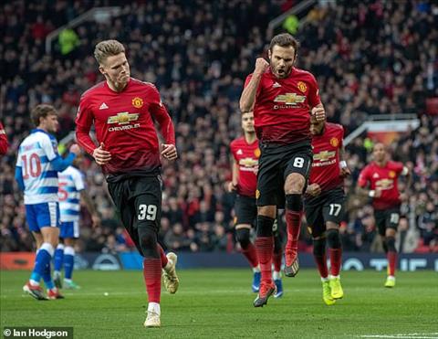 Giữ sạch lưới hai trận liền, MU khỏi mua thêm trung vệ!