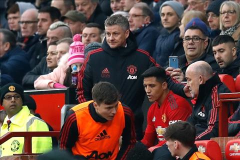 Vừa trở lại sau chấn thương, Alexis Sanchez đã đòi ngồi ghế của thầy