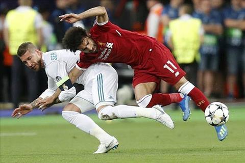 Liverpool nên bán Mohamed Salah khi vẫn còn được giá