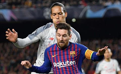 Van Dijk va Messi doi dau