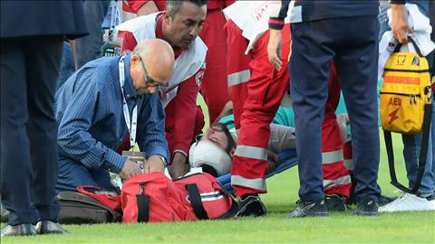 Tình hình tiền đạo Higuain sau chấn thương nặng trước Lecce hình ảnh