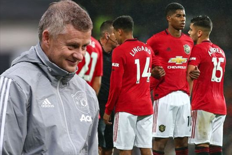 Sốc: Đội bóng Hà Lan MU vừa cầm hoà còn không bằng đội của Đoàn Văn Hậu