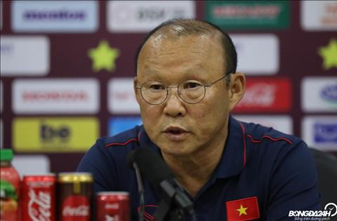 HLV Park Hang Seo đánh giá cao tuyến tiền vệ của Malaysia