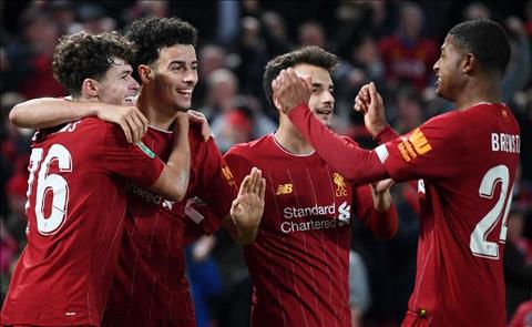 Alex Oxlade-Chamberlain tự hào với các cầu thủ trẻ Liverpool hình ảnh