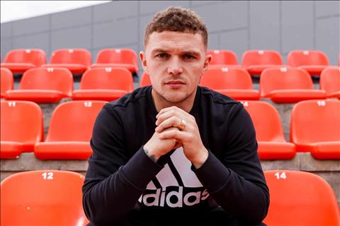 Sốc: Tottenham gạt yêu cầu phẫu thuật, bắt Trippier nén đau thi đấu