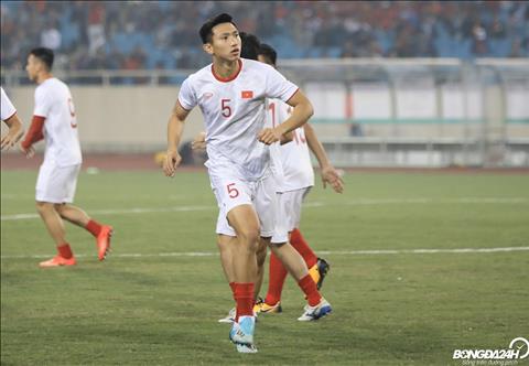 TRỰC TIẾP Việt Nam 1-0 UAE (H2) Bảo vệ lợi thế, tìm cách gia tăng cách biệt hình ảnh 5