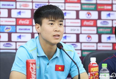 Duy Mạnh sẵn sàng đối đầu với Teerasil Dangda