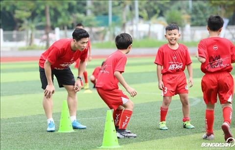 Phia Air Asia chia se ly do chon Cong Phuong tro thanh dai su thuong hieu boi nha vo dich AFF Cup 2018 hoi tu day du cac gia tri cot loi ma Air Asia theo duoi