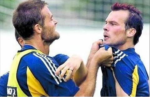 Idrissa Gueye vs Michael Keane và những vụ gà nhà đá nhau tai tiếng trên sân cỏ 2 Idrissa Gueye vs Michael Keane và những vụ gà nhà đá nhau tai tiếng trên sân cỏ 2