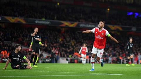 Arsenal lập kỷ lục tệ hại, Emery khen tạm Xhaka để lảng tránh chuyện tương lai