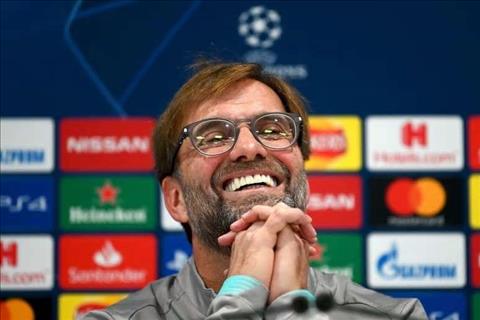 VIDEO: Pep Guardiola nói Mane ăn vạ, Klopp đáp trả cực gắt