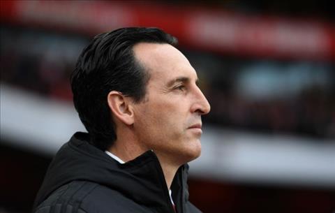 Huyền thoại Arsenal chơi trò ‘mèo khóc chuột’ với Emery