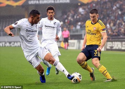 Guimaraes 1-1 Arsenal Đánh rơi chiến thắng vào phút chót, Pháo thủ nối dài chuỗi ngày buồn hình ảnh 3