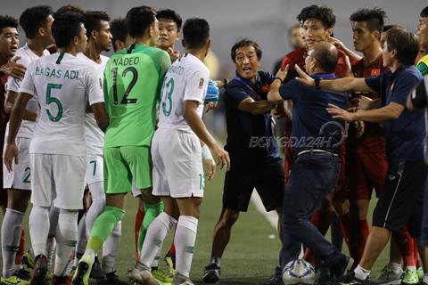 VIDEO: Hỗn chiến trong trận Việt Nam vs Indonesia