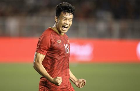 VIDEO: Thành Chung ghi bàn đẹp mắt, gỡ hòa 1-1 cho U22 Việt Nam