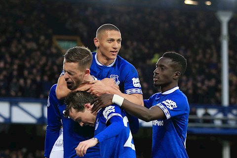 Everton và thứ gánh nặng mang tên lịch sử