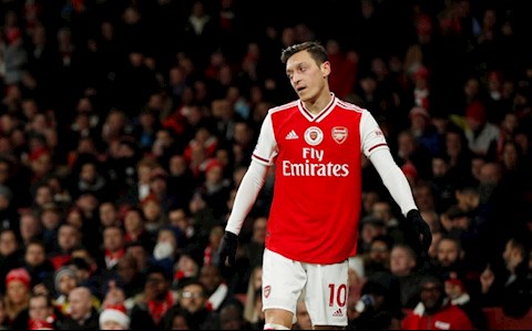Arsenal sắp tống khứ thành công tiền vệ Mesut Ozil hình ảnh