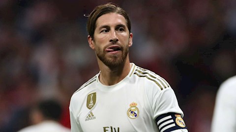 Vợ trung vệ Sergio Ramos mang bầu con thứ tư