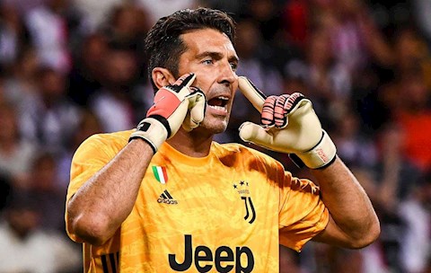 Tiết lộ Juventus sắp ký hợp đồng với ‘ông lão’ Gianluigi Buffon hình ảnh