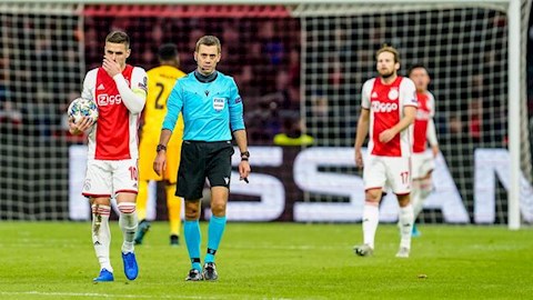 Ajax bật bãi Châu Âu Nuối tiếc nhưng đích đáng hình ảnh 2