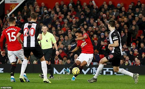 MU 4-1 Newcastle Khi Quỷ Đỏ đã tìm lại được sở trường hình ảnh 2