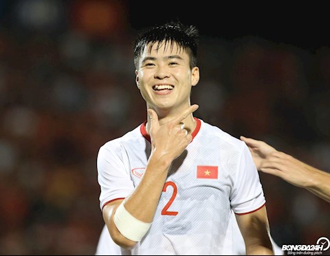 Đồng đội bóc giá trang sức của rich kid Duy Mạnh khi chụp ảnh cưới