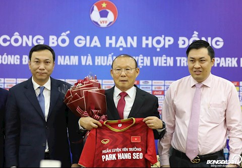 HLV Park Hang Seo và con đường chông gai đến với bóng đá Việt Nam